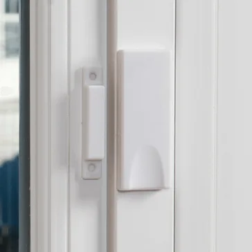 Detects when doors or windows open to keep every entry secure.